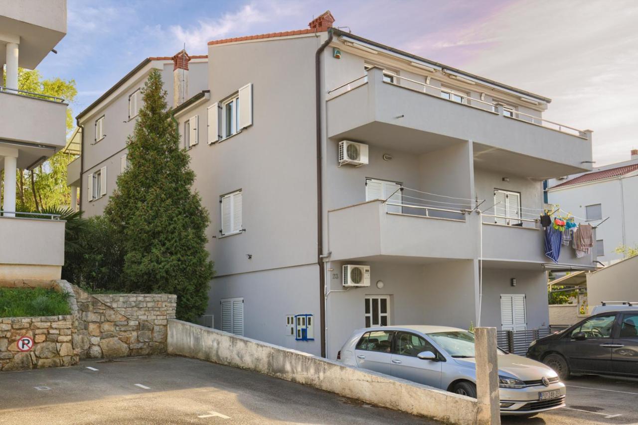 Tomisha Apartment Pjescana Uvala Exterior photo